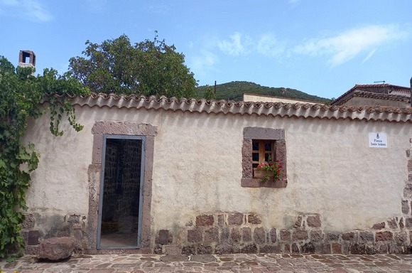 Sardegna: un viaggio tra storia, tessuti e tradizioni